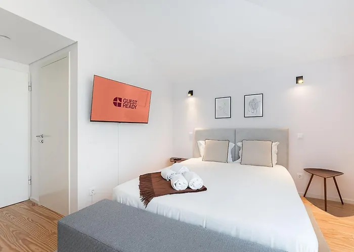 아파트 Guestready - Porto's Modern Comfort *