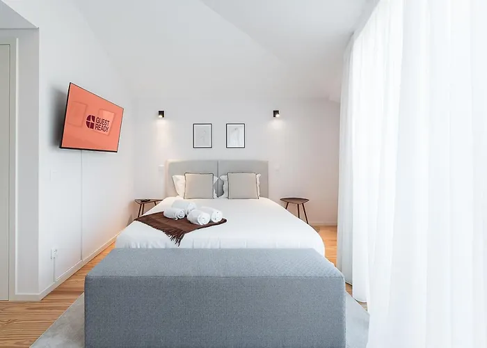 Appartamento Guestready - Porto's Modern Comfort *